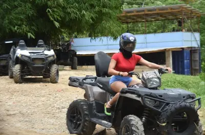 Guida in ATV a Ocho Rios: 980 acri di foresta giamaicana