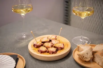 Experiência de vinho e gastronomia na Cidade Velha de A Coruña