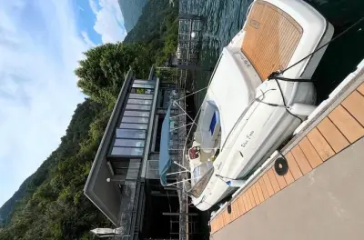 Lac de Côme en bateau privé depuis Côme avec prosecco offert