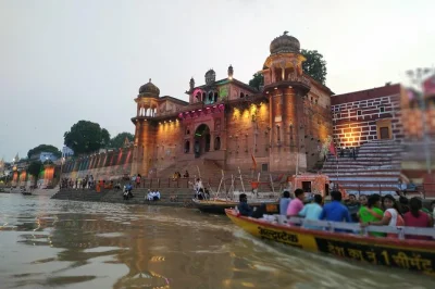 Experience varanasi in a day—visit dashashwamedh, kedar, manikarnika ghats, ancient temples, and witness the ganga aarti. private guide & boat included.
