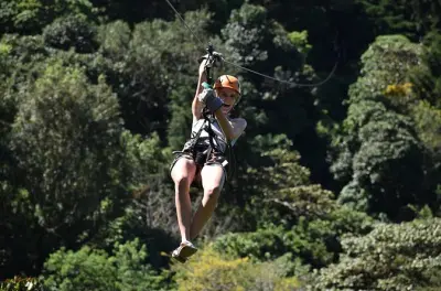 Zipline ad Apaneca: ATV e 14 cavi