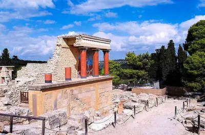 Knossos & Museum from Heraklion port: Skip the line, small group