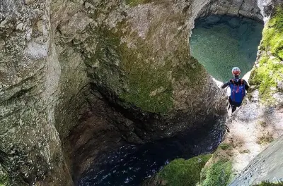 Canyoning nel canyon di Grabovica: Discesa in corda, salti e scivoli
