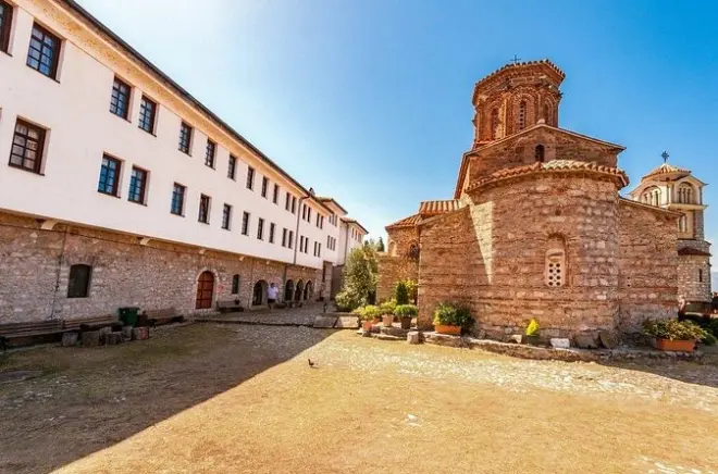 Tagesausflug ab Tirana zum Ohridsee: Lin, Pogradec, St. Naum