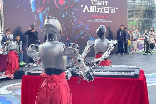 Shenzhen Tech Robot Store: Drones & Driverless Taxi Experience