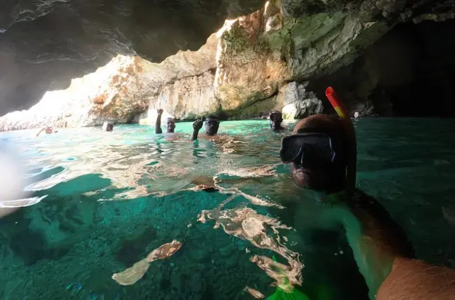 Schnorcheln in der Haxhi Ali Höhle & Karaburun-Halbinsel ab Vlora