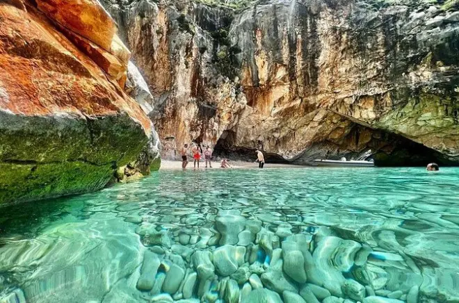 Karaburun-Halbinsel: Schnorcheln bei Haxhi Ali Höhle & Stränden