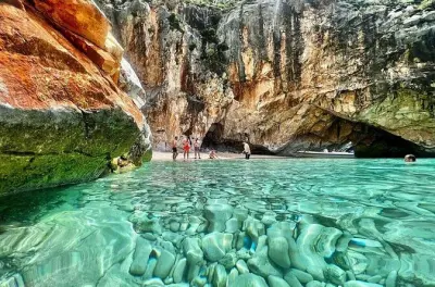 Karaburun-Halbinsel: Schnorcheln bei Haxhi Ali Höhle & Stränden