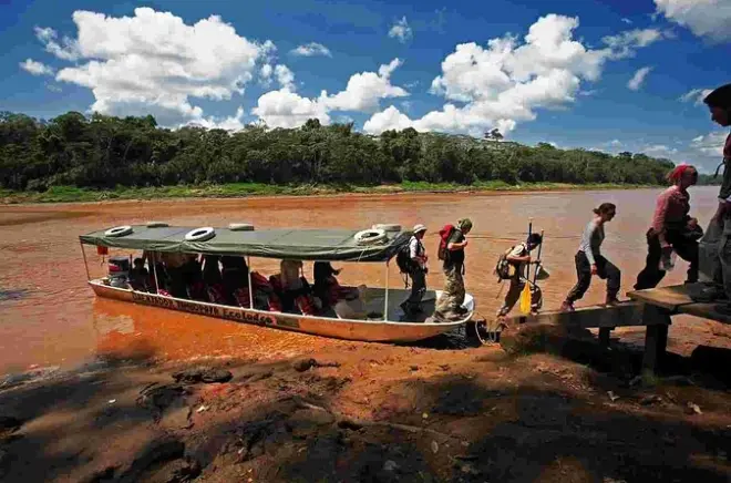 Sandoval Lake tour: Giant otters & canopy walk