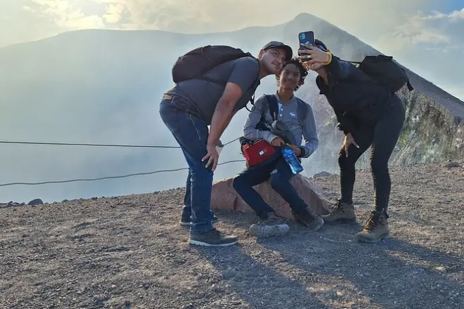 Volcan Telica au coucher du soleil depuis León en privé