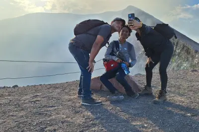 Volcan Telica au coucher du soleil depuis León en privé