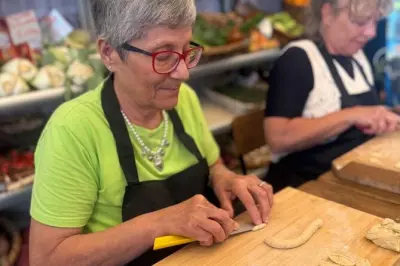 Cooking lesson in Brindisi: Make pasta with a local family