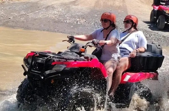 ATV em Playa Flamingo: Trilhas na montanha e cinco praias