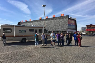 Vive breaking bad en albuquerque, recorriendo el icónico rv y visitando locaciones reales. fotos, historias y almuerzo en los pollos hermanos incluidos.