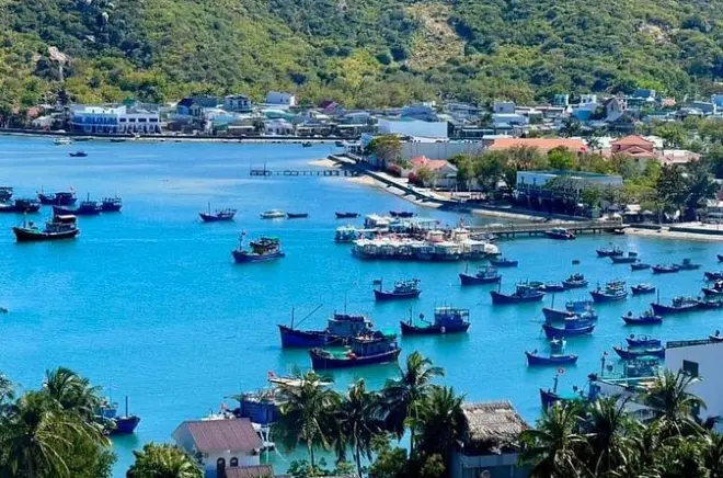 Snorkel en la bahía de Vinh Hy desde Mui Ne: Pueblo Cham y cascada