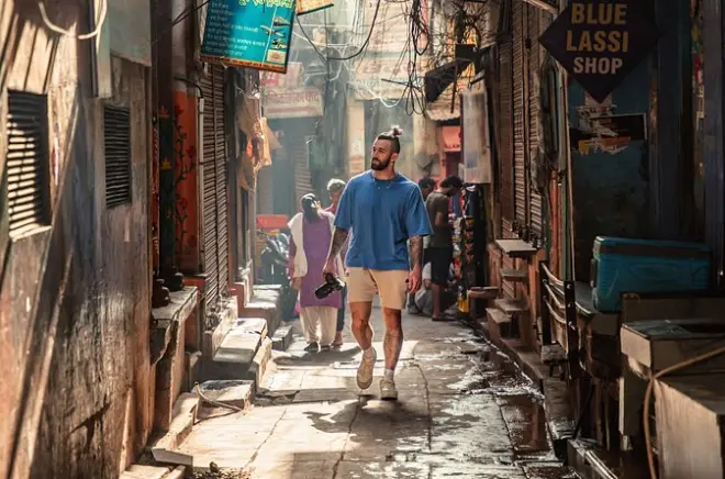 Varanasi walking tour: Ancient temples, ghats & hidden lanes