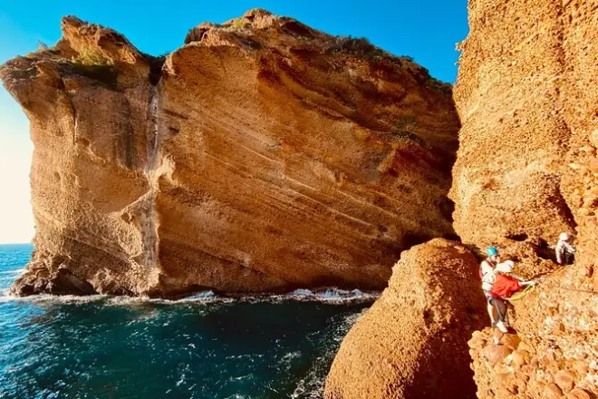 Via ferrata La Ciotat: Arrampicata, calate e zip line