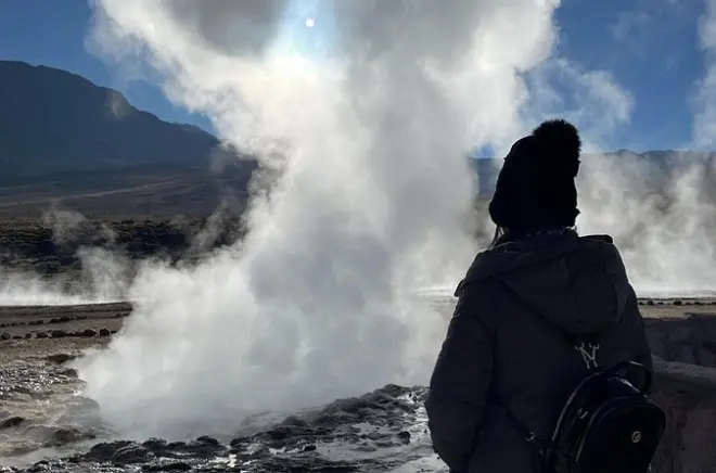 Lever de soleil aux geysers d’El Tatio depuis San Pedro de Atacama