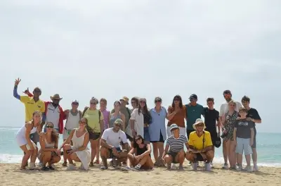 Tour de l'île de Sal : Œil bleu, salines, requins citron