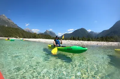 Soča in Bovec: Kajak, smaragdgrünes Wasser und Boka-Wasserfall