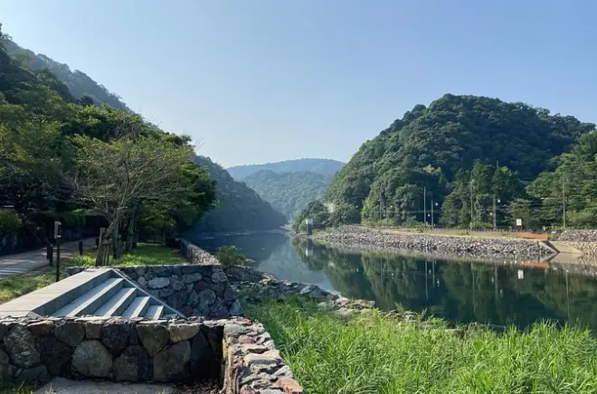 Walking tour of Uji: Temples, shrines and hilltop views