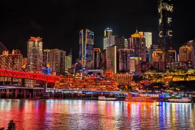 Chongqing Food Tour and Night View: 4 Authentic Local Stops