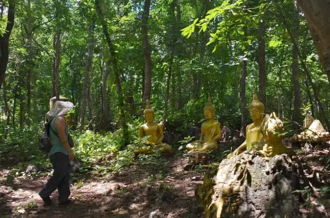 Village de Xiengman : Visite à pied des temples et artisanat