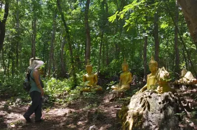 Village de Xiengman : Visite à pied des temples et artisanat
