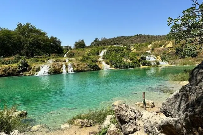 Cachoeiras de Wadi Darbat e Jabal Samhan em tour de dia inteiro