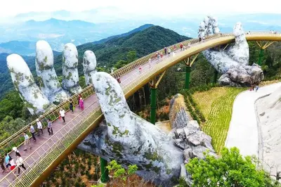 Ba Na Hills Privattour ab Da Nang: Golden Bridge & Seilbahnen