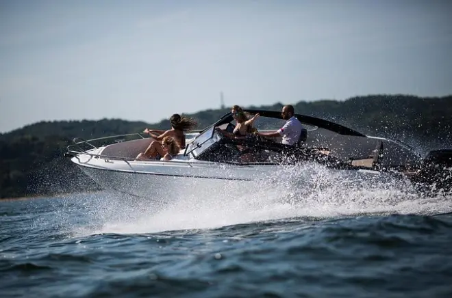 Speedboat mieten in Paphos Latchi: Steuern Sie Ihr eigenes Boot