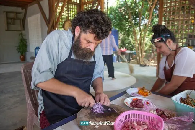 Aula de culinária em Kampot: Aprenda pratos khmer com chef local