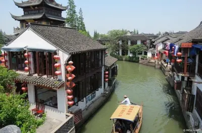 Zhujiajiao Wasserstadt Tour ab Shanghai mit Yuyuan-Garten