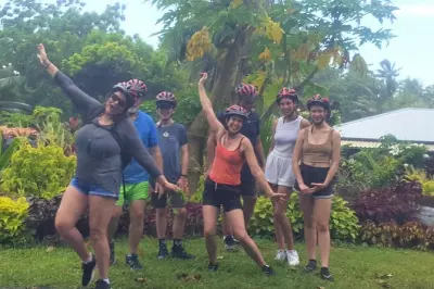 Rarotonga Bicycle Tour: Easy 11.5km ride with swim option