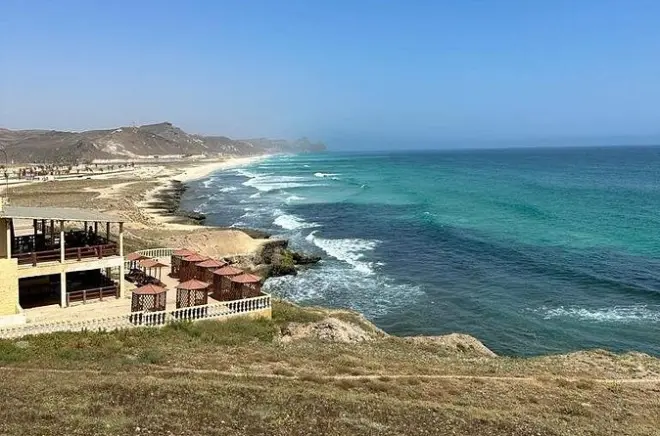 Salalah Westküste Tour: Mughseal Blowholes & Bergblick