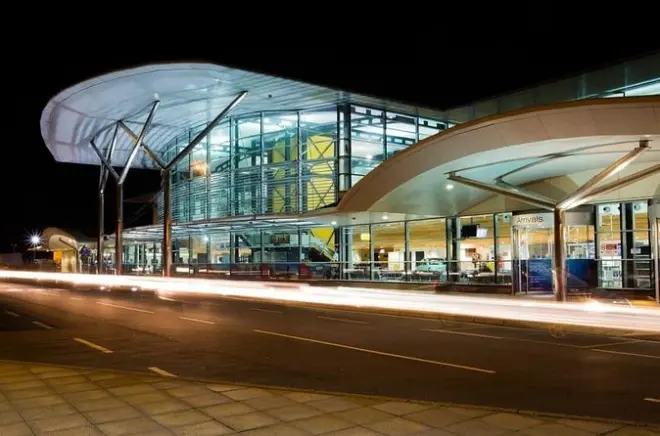 Privater Flughafentransfer Guernsey: Hotel zum Flughafen