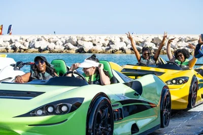 Vivez l’adrénaline d’une balade en jet car au pied du burj al arab à dubai, avec photos, vidéos gratuites et café inclus. guides certifiés, équipements de sécurité et réservation facile.