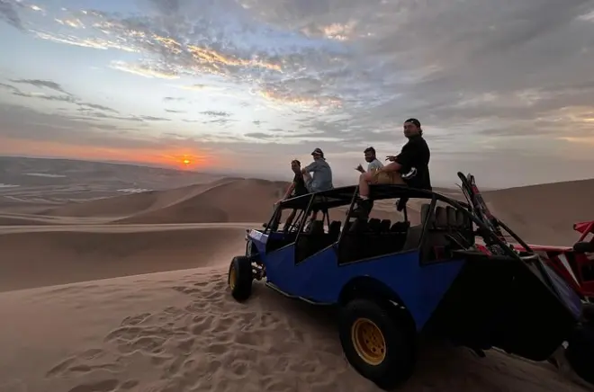 Buggy à Huacachina avec dégustation de pisco et vin depuis Ica