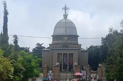Tour de um dia à ponte portuguesa Debrelibanos saindo de Addis Ababa