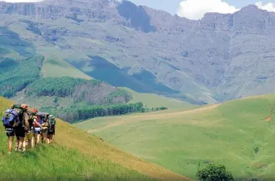 Caminhada nas montanhas Drakensberg: Três pontos em um dia