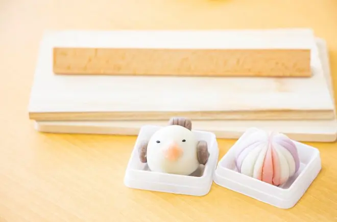 Atelier de fabrication de wagashi à Ginza : Apprenez les douceurs japonaises