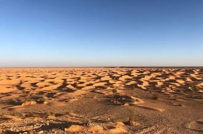 Da Djerba a Tataouine con sosta al campo nel deserto di Ksar Ghilane