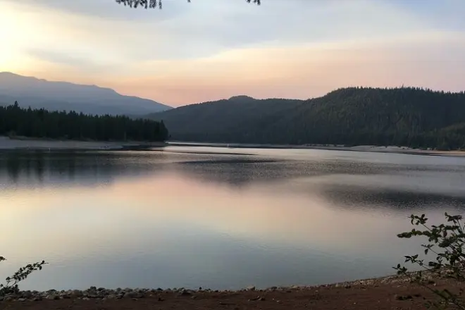 Origen galáctico en Mount Shasta: Carta natal y sanación energética