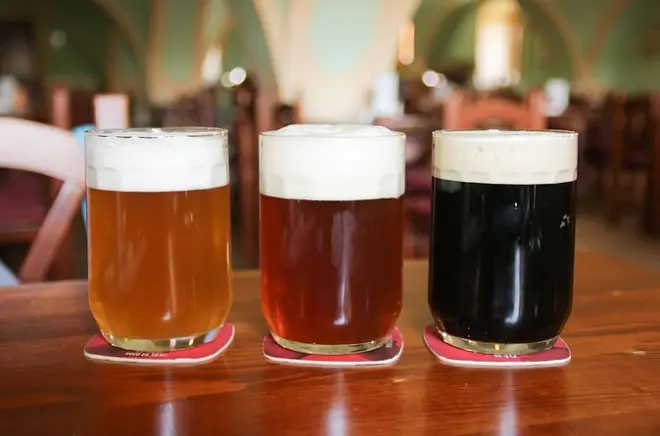 Praga: Passeggiata e birra tra gemme nascoste lontano dalla folla
