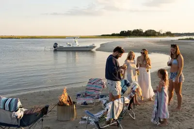 Crociere al tramonto con barche personalizzate a Wilmington, NC