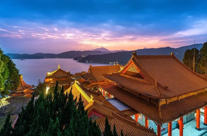 Tour privado de 2 dias no Sun Moon Lake com passeios de barco