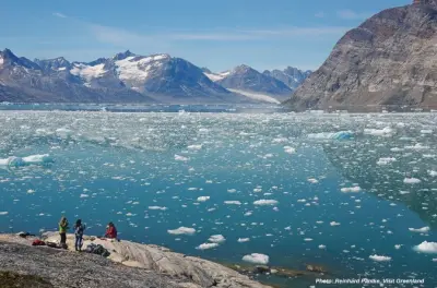 Fiordo de Nuuk en barco privado con picnic tradicional groenlandés