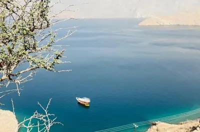 Schnorcheln in Khasab Musandam: Ganztägige Dhow-Tour mit Delfinen