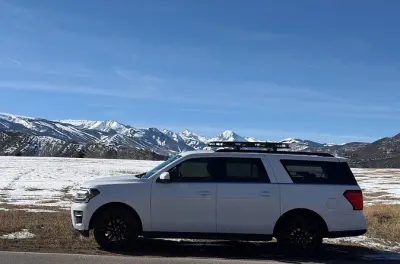 Aspen Airport to Aspen or Snowmass: Private SUV Transfer