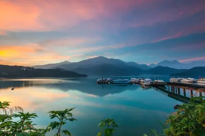 Sun Moon Lake Private Tour: Boat Ride & Ci'en Pagoda